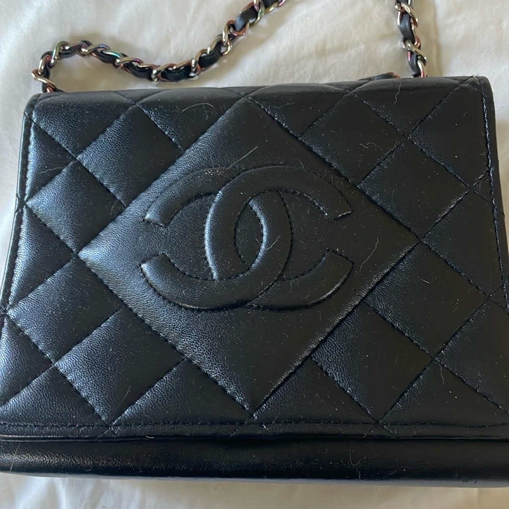 Fake Chanel cross body bag